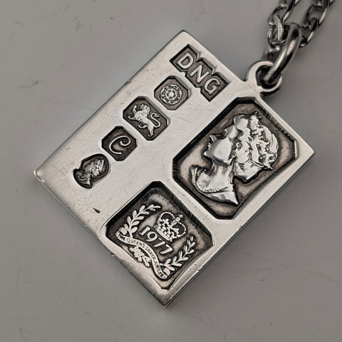 1977 British sterling silver jubilee ingot pendant 14g with necklace DNG